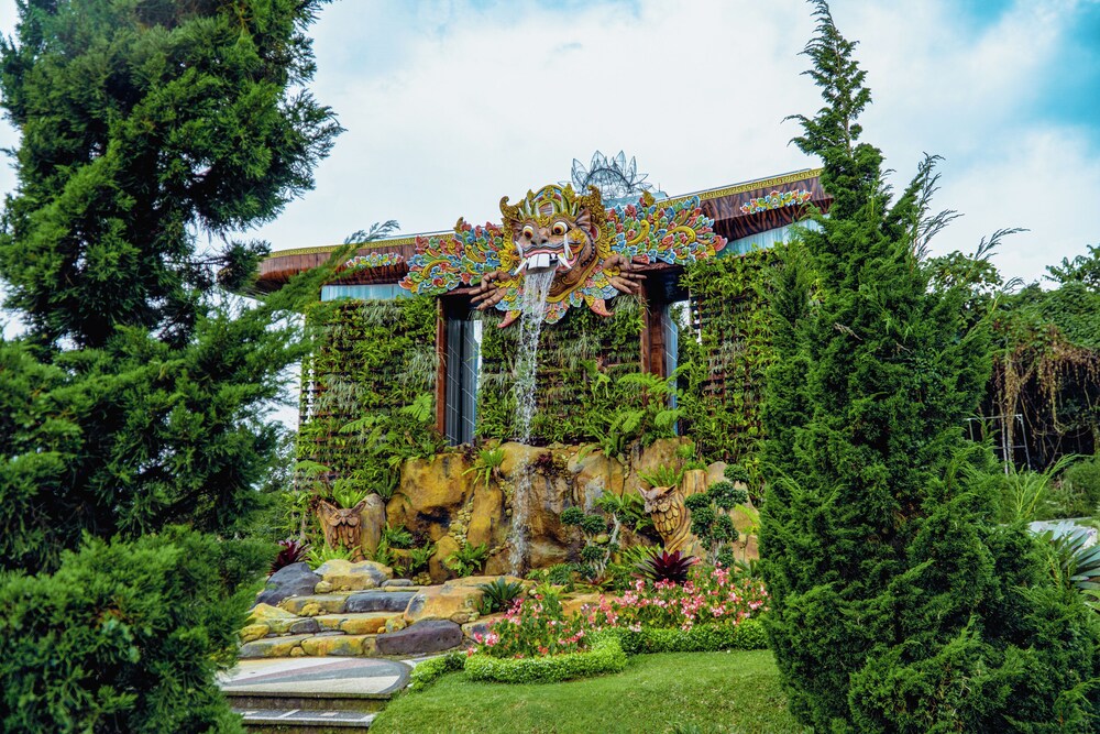 The Blooms Villa