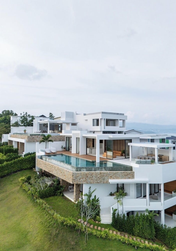 Cape Azure Resort Samui by Thalsea