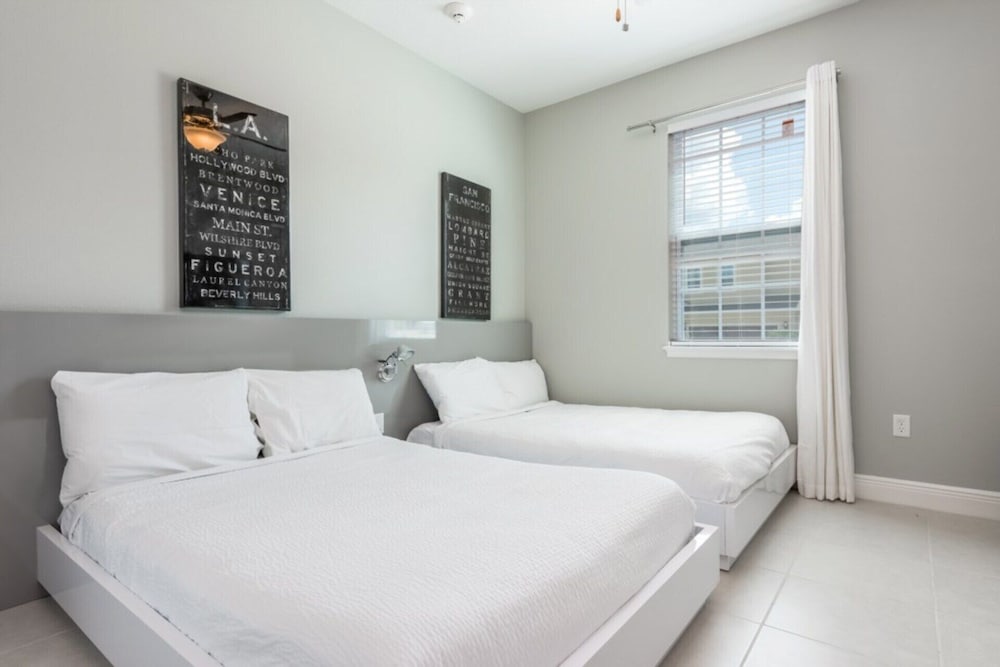 Beautiful Villa With Private Pool, Close to Disney, Orlando Villa 2942 - Image 3