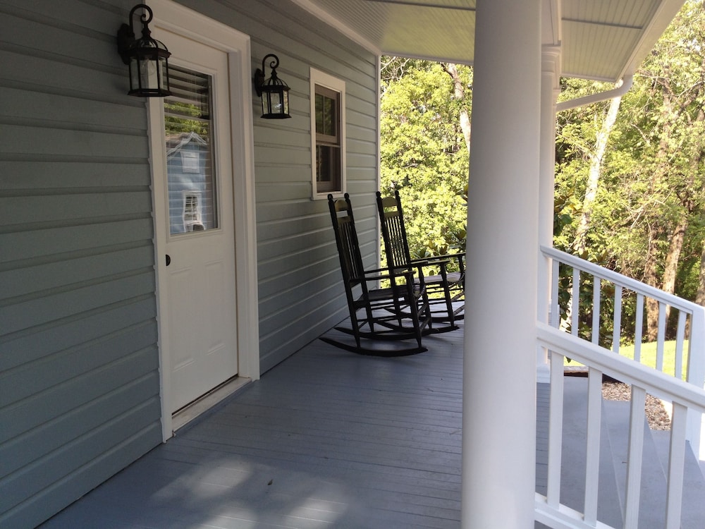 Lookout Cottages