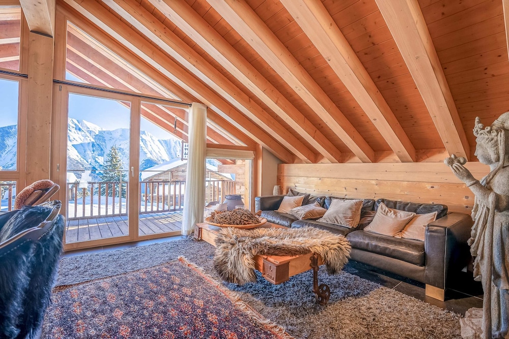 Caspar Penthouse