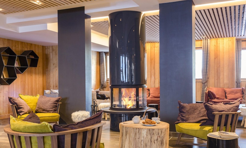 Charming Apartment With Pool in Tignes