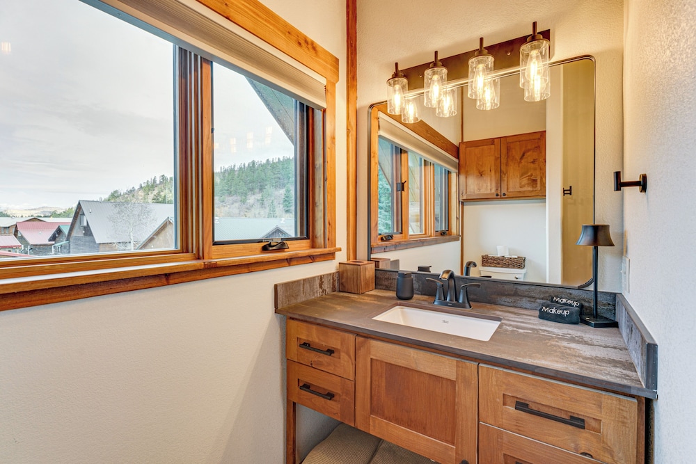 Cabin 3/4 Mi to Red River Ski & Summer Area