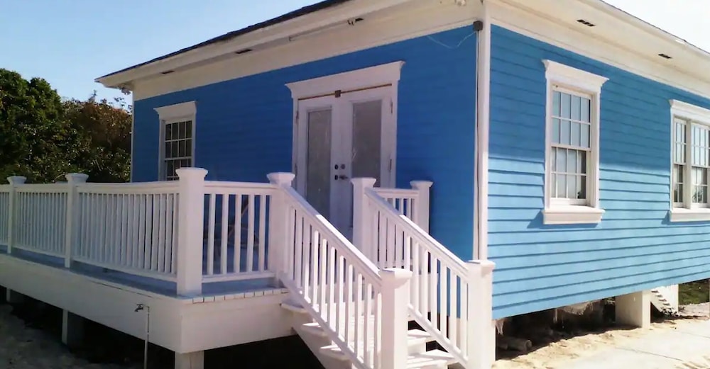 Mangrove Cay Sea View Villas