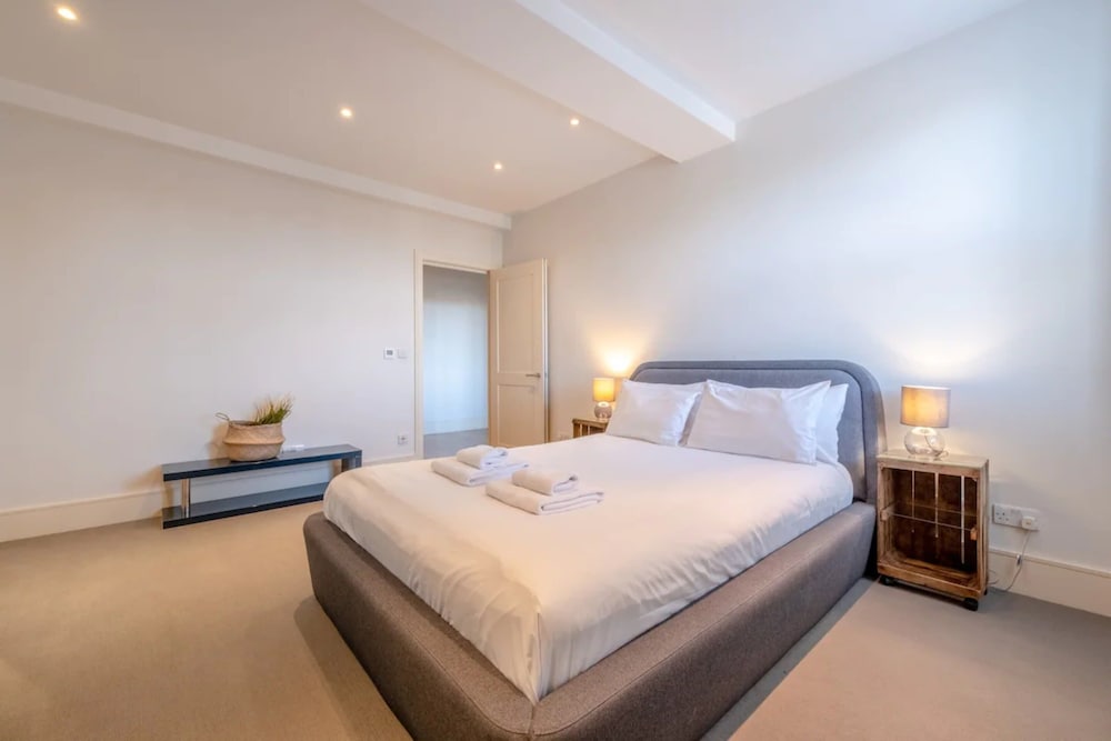Stylish 1 Bedroom Apartment in Affluent Fulham