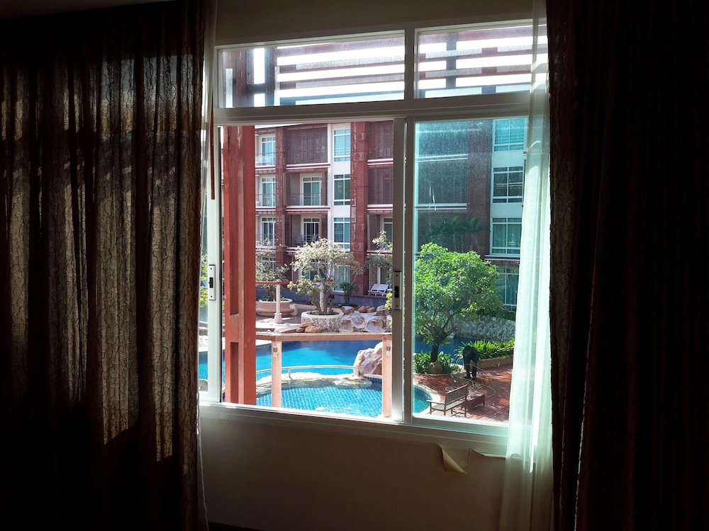 Beachfront Family Penthouse Hua Hin