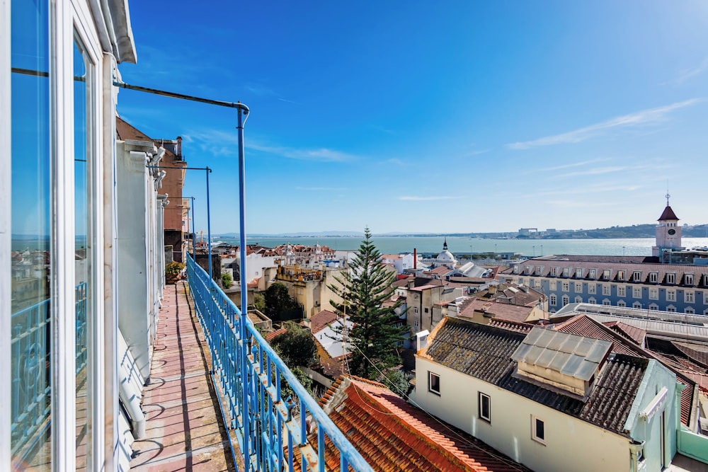 Bica's River View Duplex