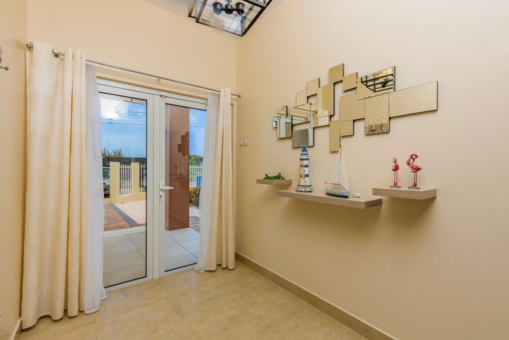 Amazing 3BR Villa w Large Private Pool Gameroom