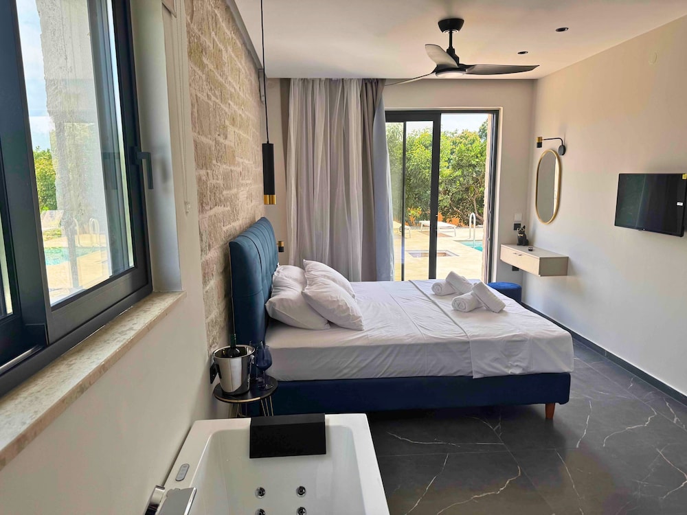 Panstel - Villa Aurora With Private Pool Jacuzzi