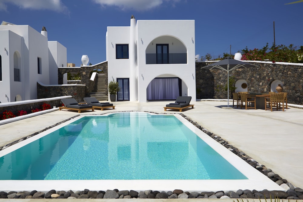 Amor Hideaway Villas