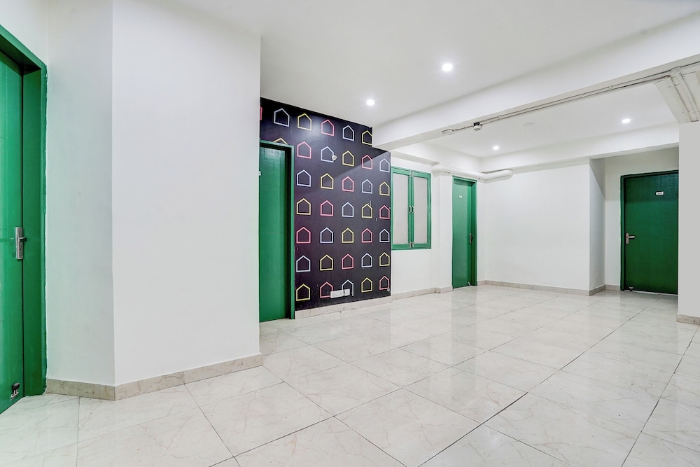 Fabhotel Cyberhub Suits