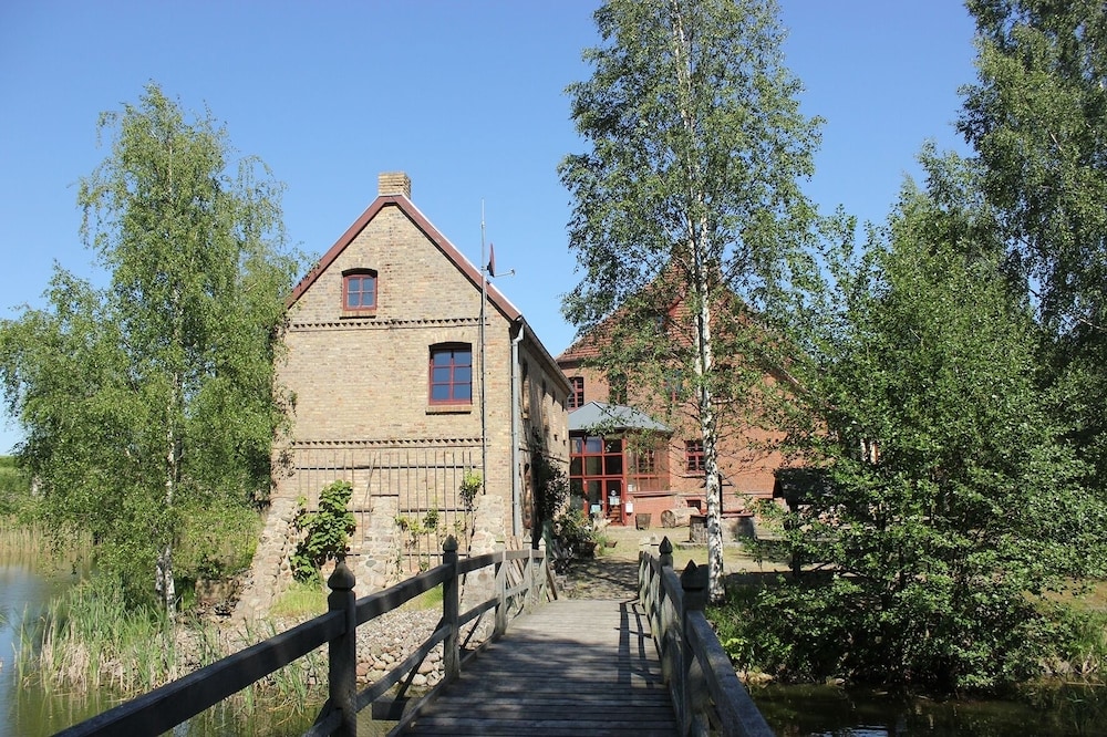 Photo 13