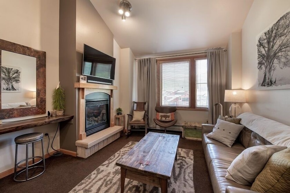 Winter Park Resort Lodging - Zephyr Mountain Condos