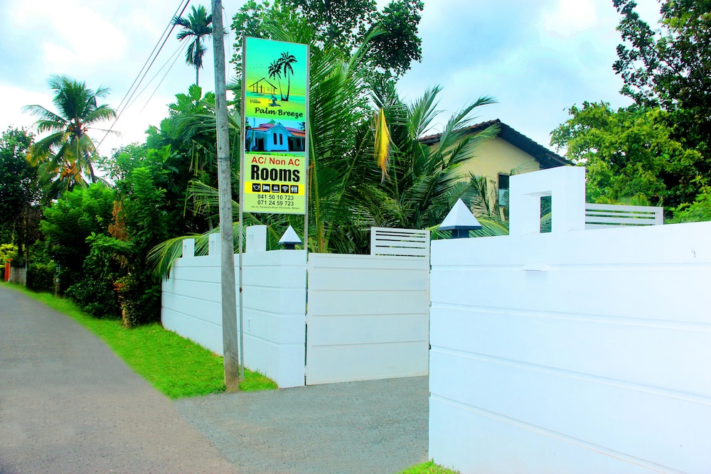 Villa Palm Breeze