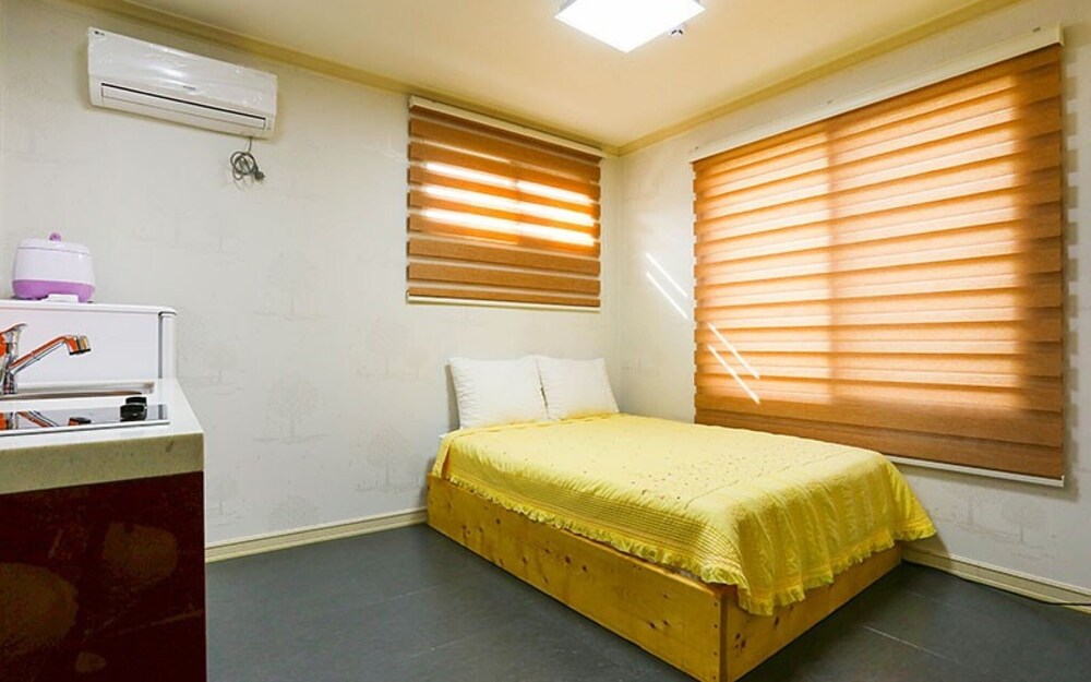 Gyeongju Twin Village Bed and Breakfast