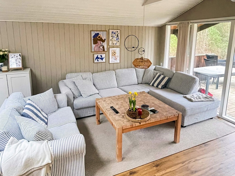 6 Person Holiday Home in Albaek