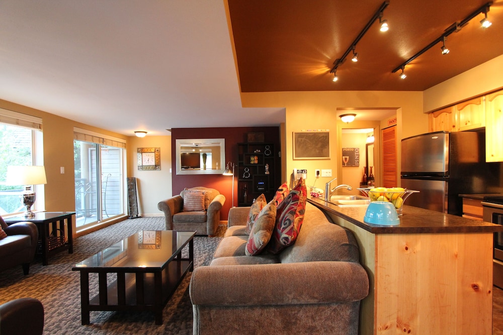 Valhalla Condos by Whistler Retreats - Image 2