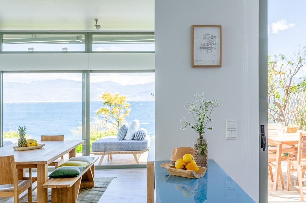 Lefkon Villa With Pool by the Sea - N Peloponnese