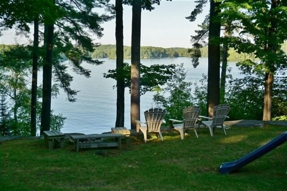 462 Paudash Lake 4 Bedroom Cottage