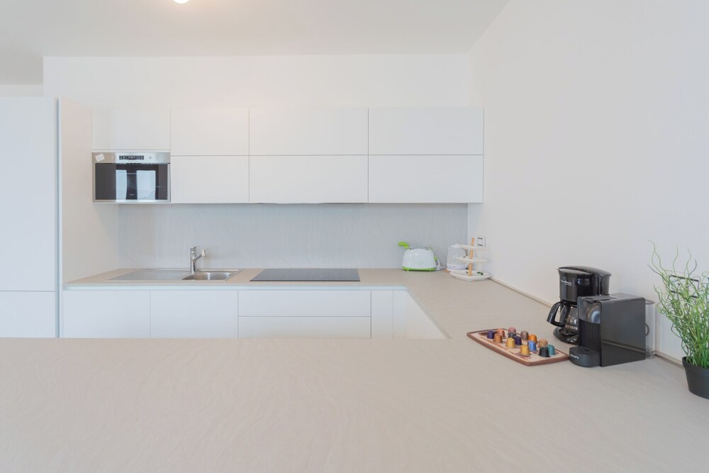 Dream Lake Apartments by Rent all Como