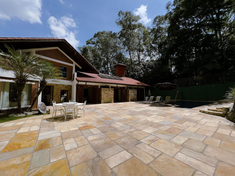 Casa de Luxo 2500m na Granja Viana