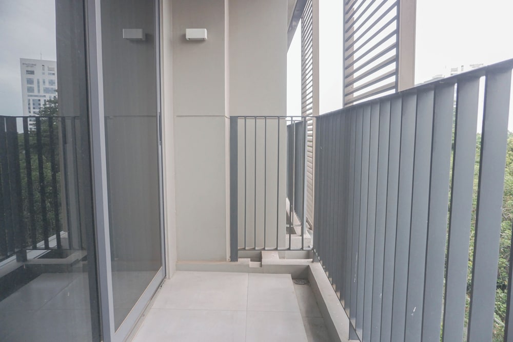 Modern Designed And Strategic 1Br Apartment Arumaya Residence