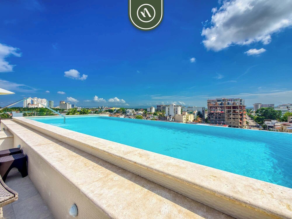 Amazing 2 BR Condo in Versalles - Rooftop Pool