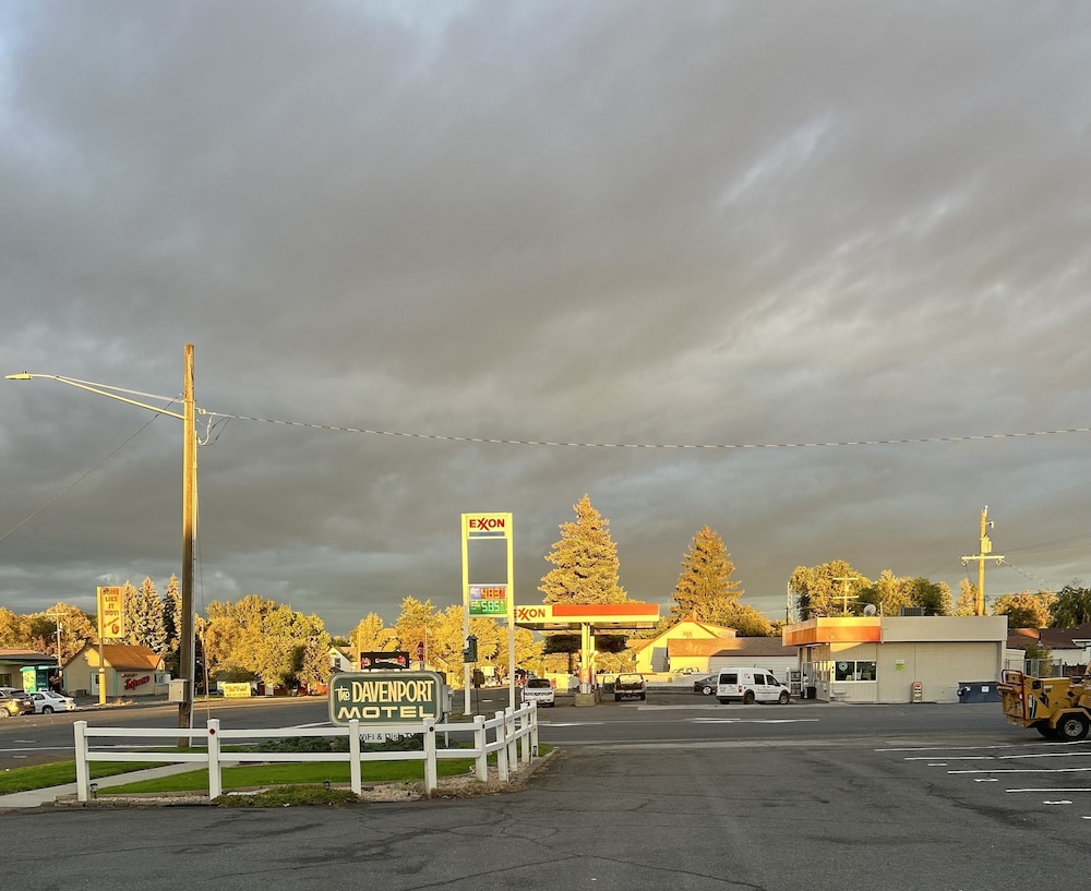 The Davenport Motel