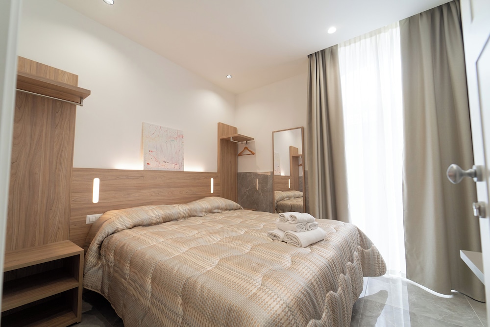 P.C. BOUTIQUE H. VESUVIUS NAPOLI CENTRO by ClaPa Group Dislocated Hospitality