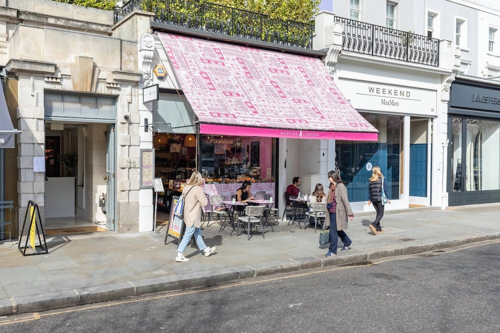 Westbourne Park Road Xviii by Onefinestay