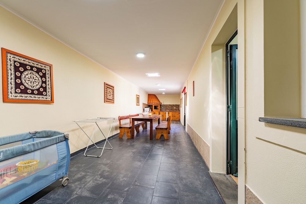 Simões Apartment by HR Madeira