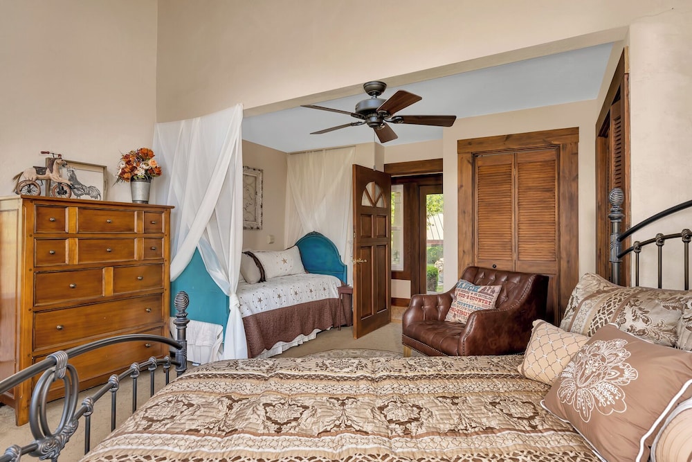 Paradise Valley view 4