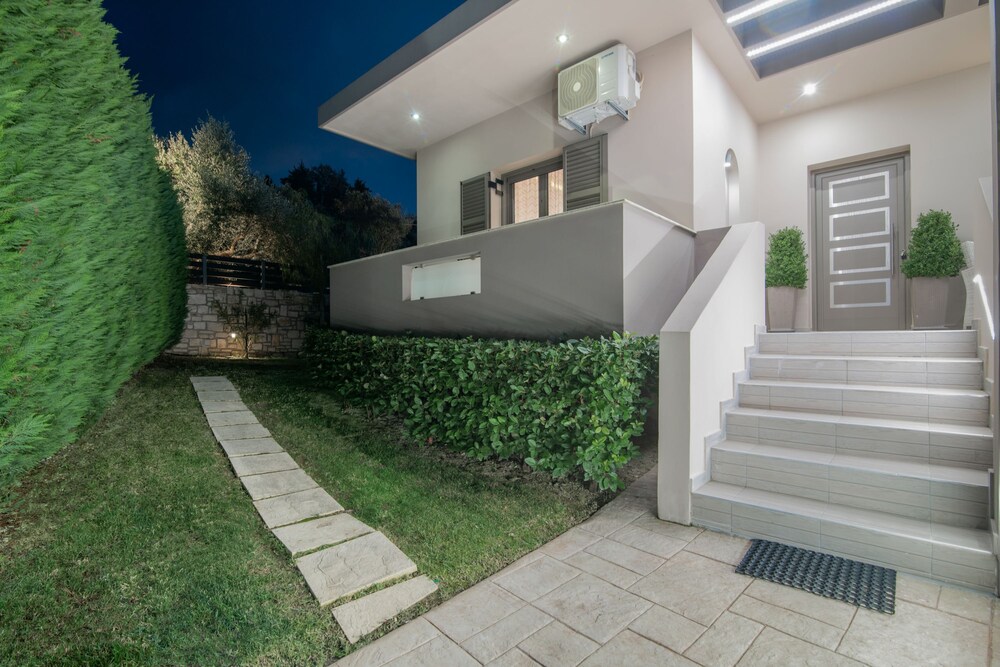 Vatia Villas