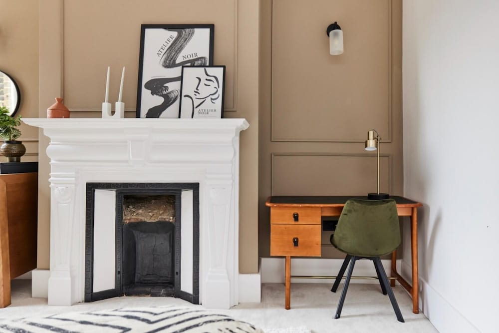The Elmfield Road Wonder - Dazzling 2bdr Flat
