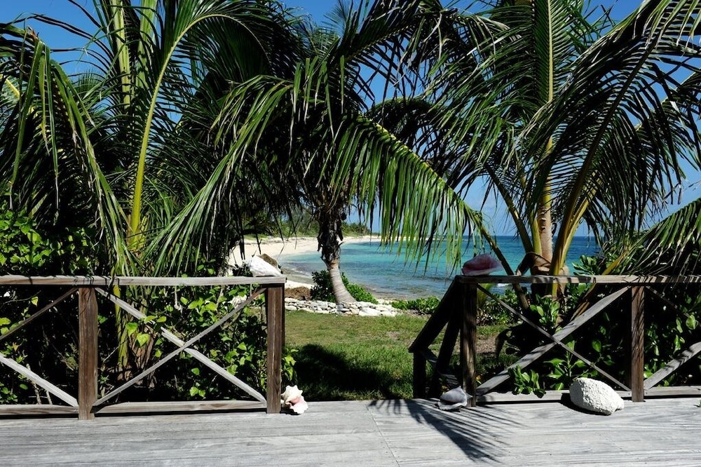 Med Point 1 Bedroom Home - Property Image 3
