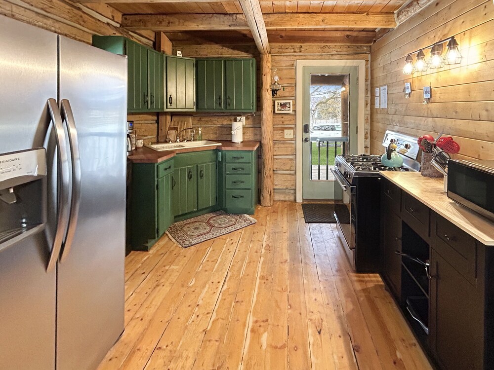 Timeless Mesa Hideaway 2 Bedroom Cabin