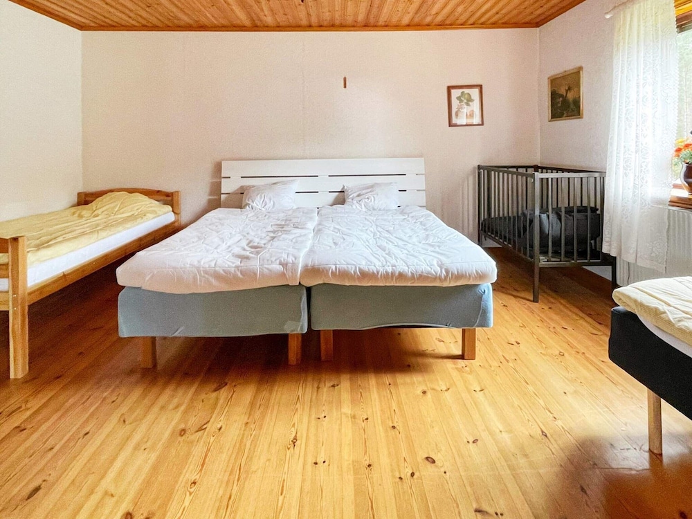 Holiday Home for 8 Guests in Sverige view 3