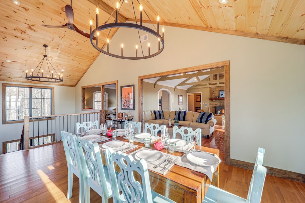 5 Mi to Dtwn: Pet-friendly Gem in Blowing Rock!