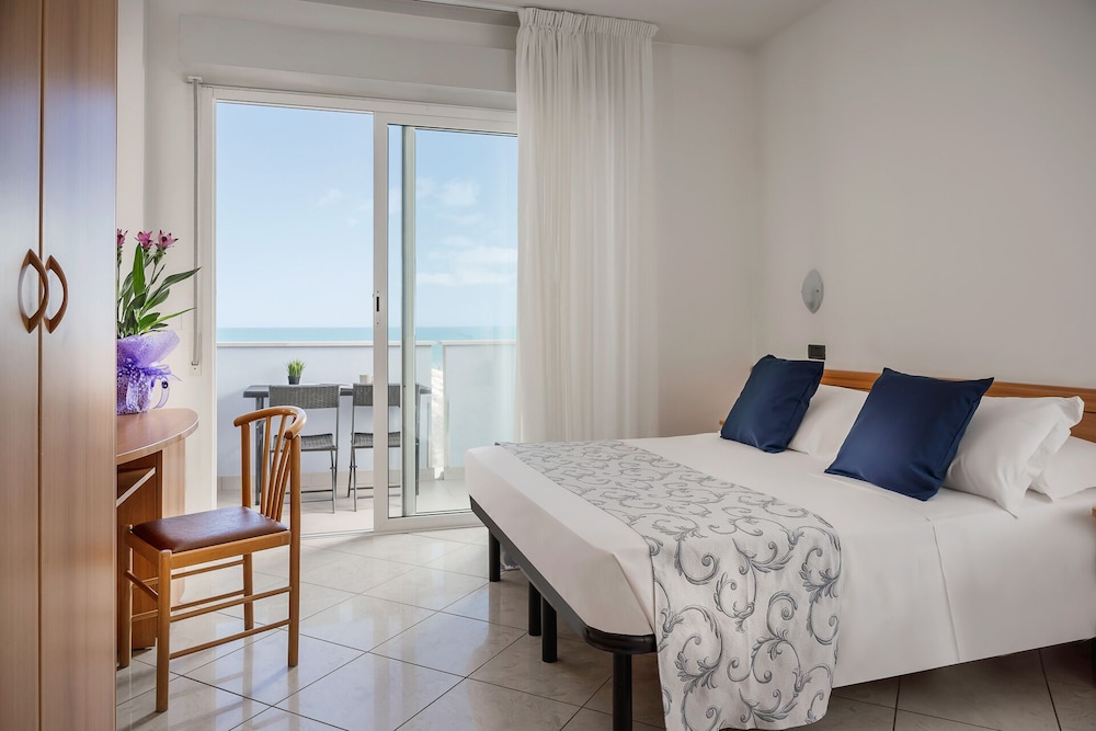 Mali Princ - Modern and Comfortable - A1 view 4