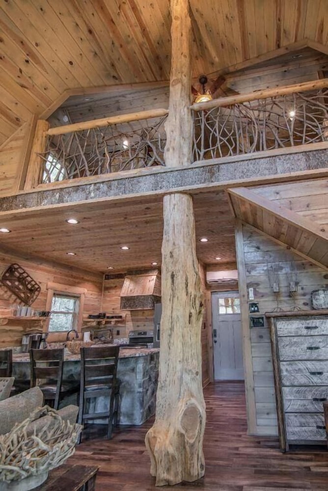 Out on a Limb Treehouse