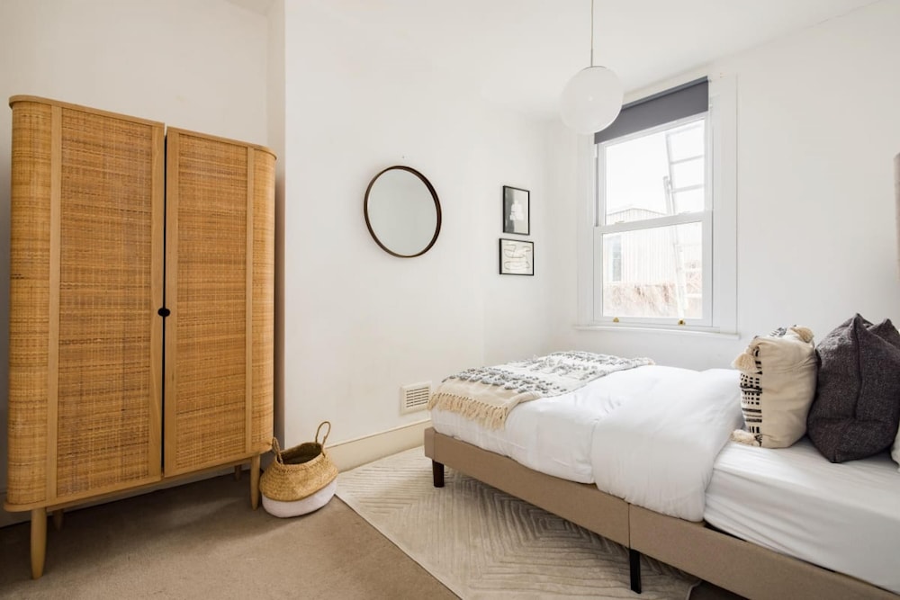 The Brockwell Park Place - Bright 2bdr Flat