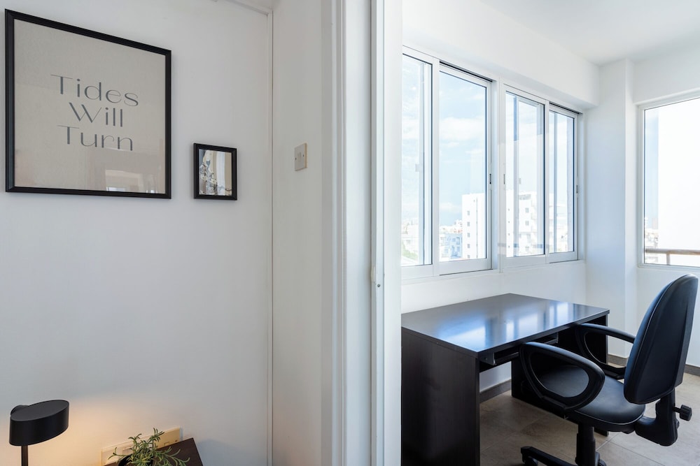 Jayde 2-BR Apt. & Balcony in Larnaca