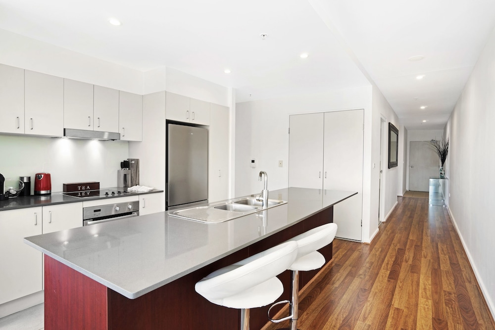 Beau Monde Apartments Newcastle - Worth Place Apartment