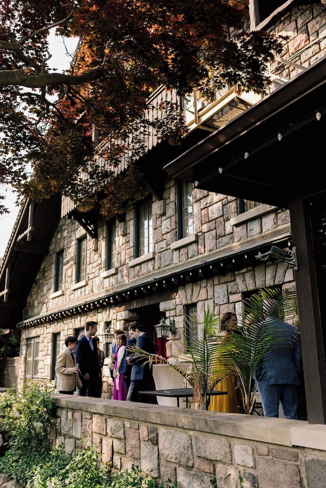 Stone Chalet B&B Inn and Event Center