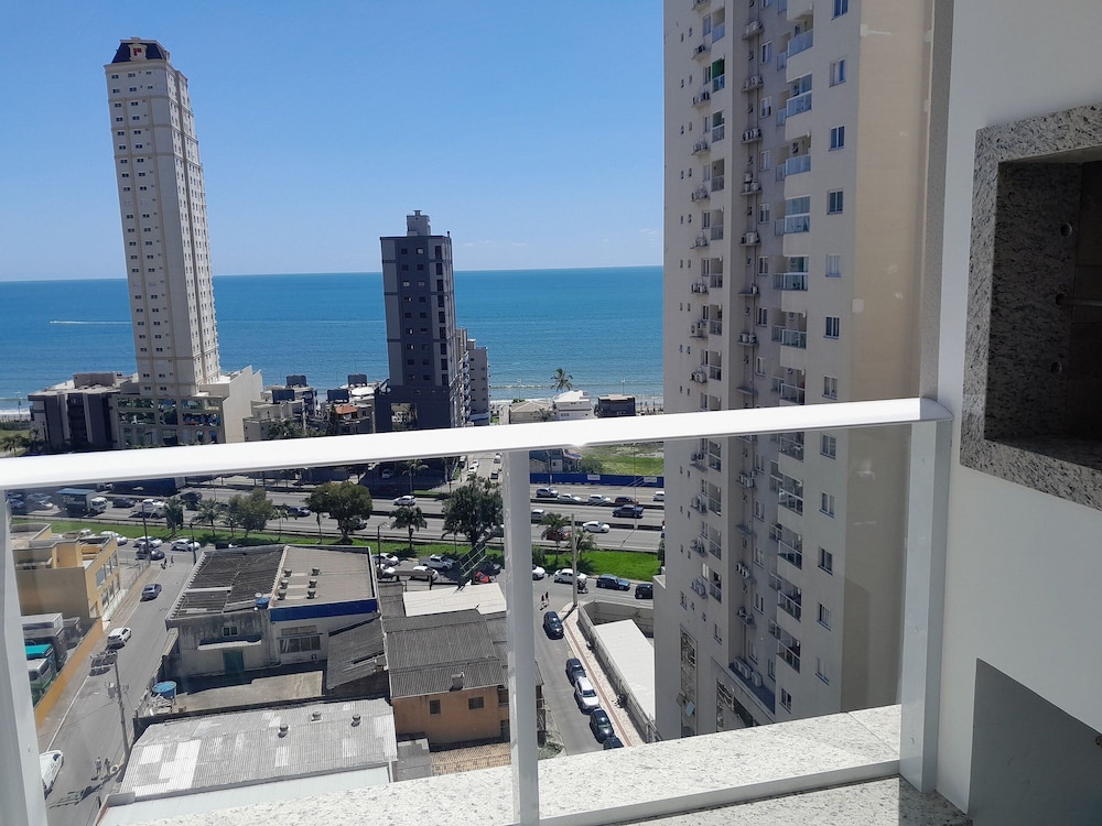 Ocean View Apt 550m From the Beach Gev1304