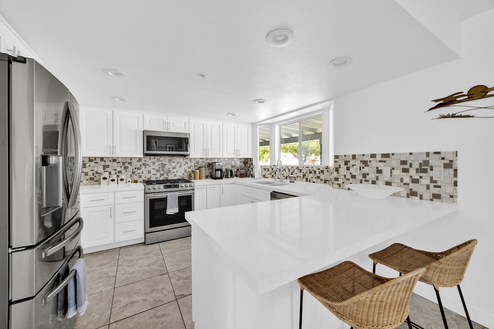Casa Cosmic - Hot Tub & Fire Pit 3 Bedroom Home