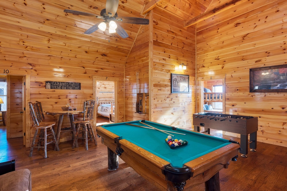 100 Guests Blackthorn Sister Smokies Homes Luxury Mountain Retreat