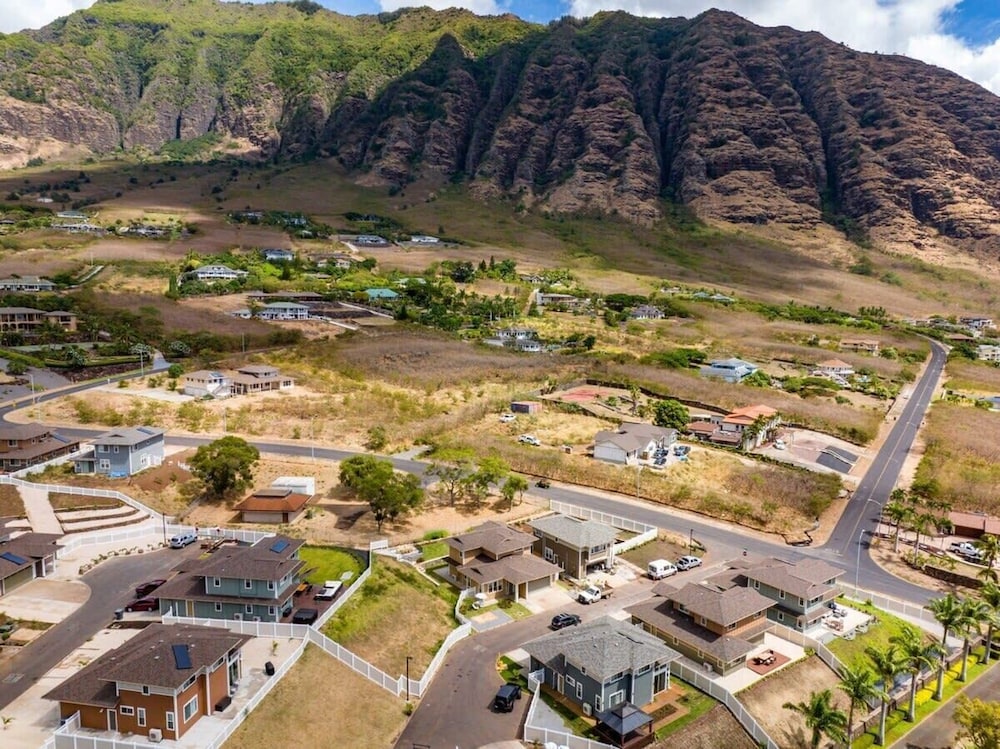 Marbella Lane Nohea Stylish Home Makaha