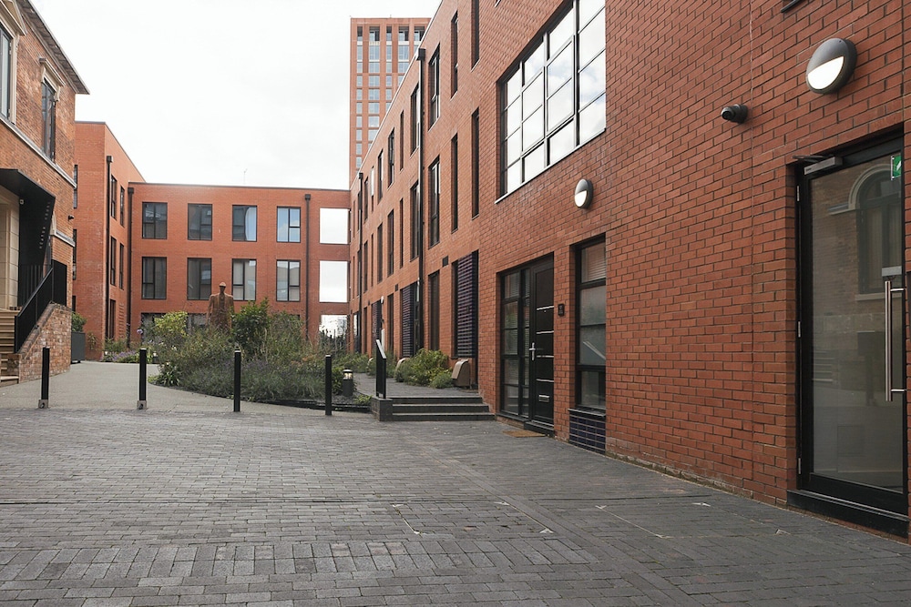 1 Bed Flat - Sleeps 4 - Pets - Parking - Wifi