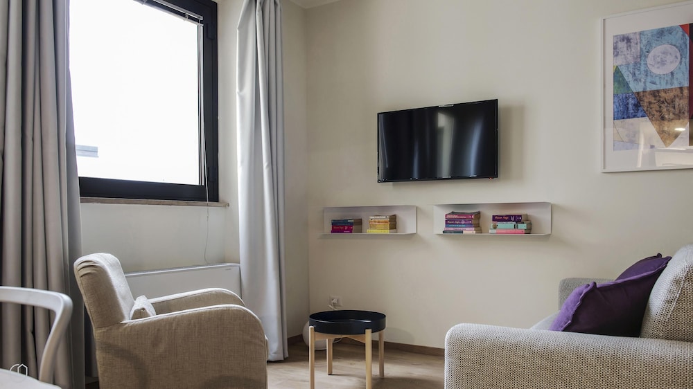 Mono B en Milan — hotel room